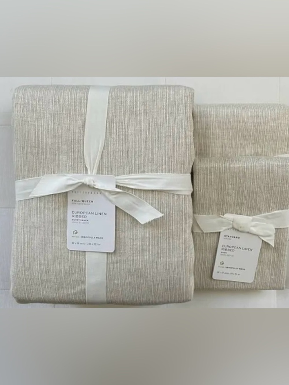 white POTTERY BARN ⭐️NEW⭐️ duvet and two pillow shams in european ribbed linen